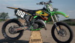VIDEO: een testrit met de 2001 Pro Circuit Kawasaki 125 van Mike Brown